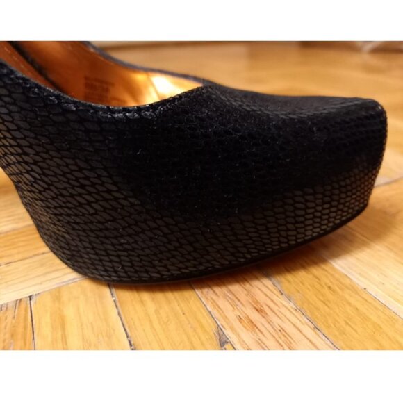 BCBGeneration Parade Platform Pump black leather stilettos, size 8 / 38 - Picture 14 of 15